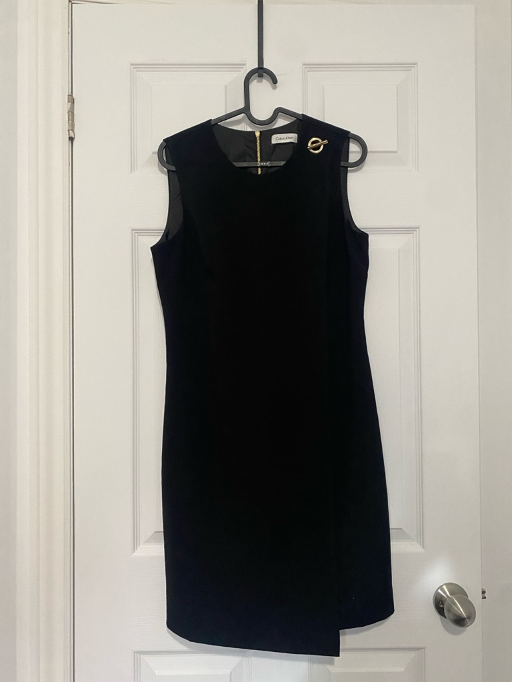 Calvin Klein - Black Sleeveless Mini Dress with Gold Pin - Picture 1 of 5